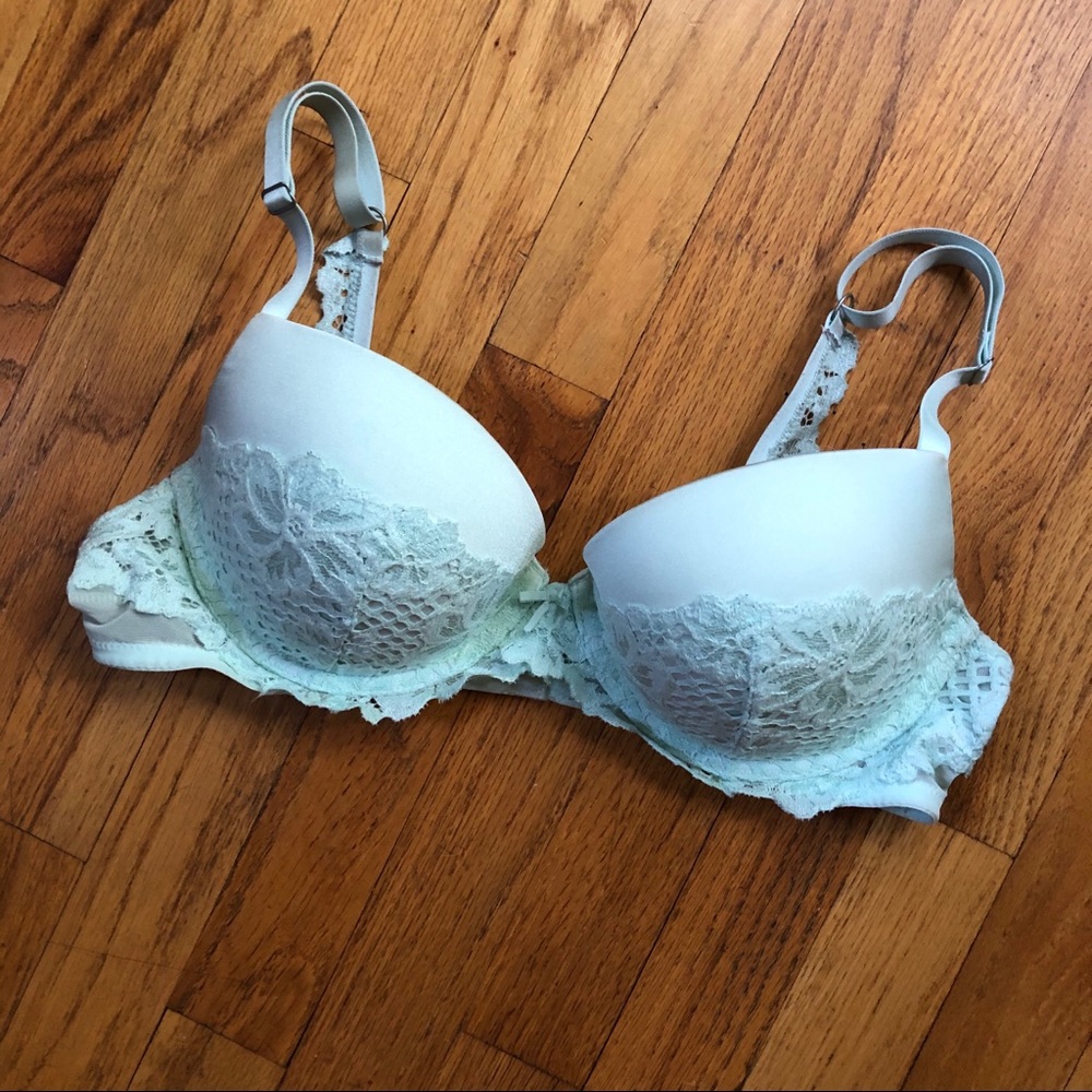 Aerie baby blue push-up bra with lace. 36C